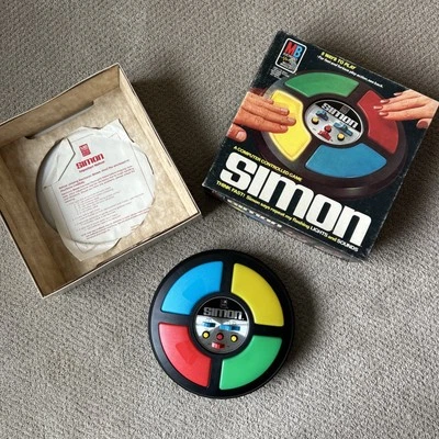 Juego electrónico de computadora Simon 4850 1978 vintage en caja - funciona muy bien limpio Foto 1 de 4