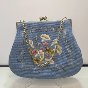 Vintage 50er Jahre blau Blumen Nadelspitze Gobelin Metallrahmen Handtasche Kiss Lock Kette - Bild 1 von 16