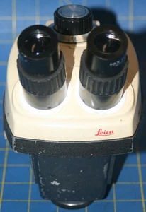 Leica Stereo Zoom 4 Microscope w WF 10X Eyepieces and Square Head holder - Picture 1 of 10