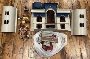 Mega Bloks Legend Lion's Kingdom Set #9601 Parts Only “Read Description” - Picture 1 of 9
