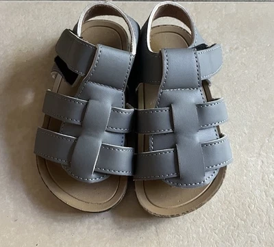 QKitts Bebé Infante Sandalia Correa Zapatos Talla 8 Gris Simple Estilo Unisex Foto 1 de 4