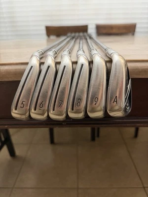 TaylorMade SIM 2 Iron Set 5-9, Sim 1 A Graphite Blue Ventus 6-R Regular RH - Image 1 of 4