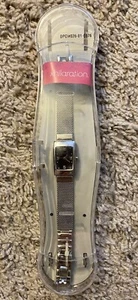Neu Xhilaration silberne Damenuhr - Bild 1 von 4