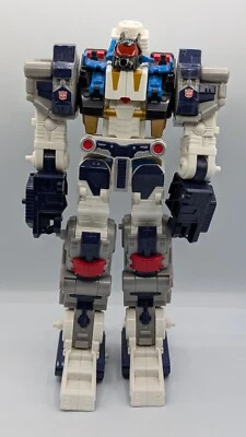 Metroplex Hasbro Takara Cybertron Transformers Autobot Action Figure 2005 - Image 1 of 4