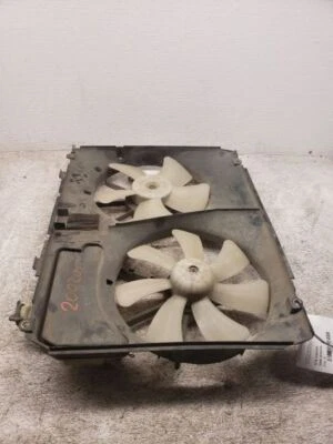 Conjunto de ventilador de radiador de motor Toyota Sienna a través del 5/05 2004 2005 OEM Foto 1 de 4