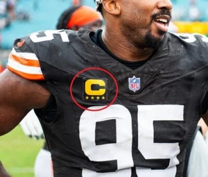 2024 CLEVELAND BROWNS Myles Garrett Black 4-⭐Star CAPTAINS Stick-on GOLD C-PATCH - Picture 1 of 12