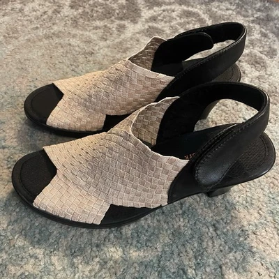 Bernie Mev. New York Gold Weave Women’s Heels Size 9 W/ Hook & Loop Fastener - Image 1 of 4