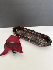 LEGO Pirates Caribbean: Queen Anne's Revenge 4195 Hull And Parts only Rare READ* - Picture 1 of 24
