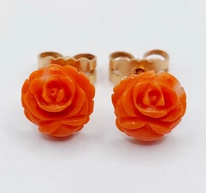 Pendientes vintage de oro 18k cabujón de coral grabado en rosa - Imagen 1 de 8