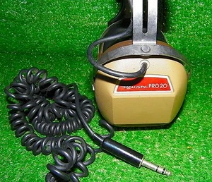 Vintage Realistic Pro 20 Headphones Radio Working Great Sound - Picture 1 of 4