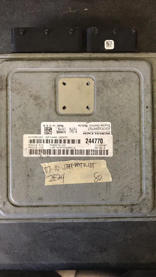 Computadora Dodge Caliber o Jeep Patriot ecm ECU 2007-2010 P68027211AC Foto 1 de 1