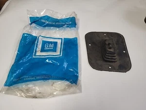 NOS GM 1967 1968 Chevrolet Camaro Floor Mount Console Rubber Shift Boot 3974526 - Picture 1 of 4