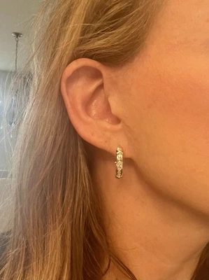 Diamante natural de corte redondo de 0,33 quilates de oro blanco de 10 k usado en excelente estado Foto 1 de 4