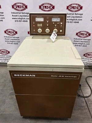 Beckman J2-21 Refrigerated Centrifuge (no rotor) - Imagem 1 de 4