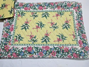 Vera Bradley 5 Tischsets + passende Servietten Hope Lillies of the Valley - Bild 1 von 8