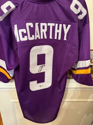 Camiseta deportiva firmada autografiada por novato de los Minnesota Vikings de JJ McCarthy certificada por Beckett Foto 1 de 4