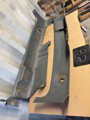 1987 88 89 1990 1991 FORD f150 F250 F350 REG CAB INTERIOR CORNER PANELS PANEL OE - Image 1 of 4