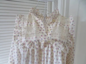Vintage BHS cream floral long sleeve maxi night dress 12/14? - Grandmother Chic? - Picture 1 of 8