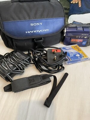 Sony DCR-HC62 Camcorder Carl Zeiss - Image 1 of 4