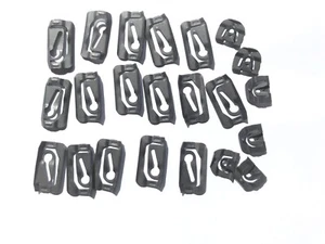 1966-67 Chevelle windshield clips - Bild 1 von 1