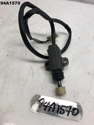 INTERRUPTOR DE SOPORTE LATERAL APRILIA RS 250 1998 - 2003 RARO GENUINO FABRICANTE DE EQUIPOS ORIGINALES LOTE 94A1570 Foto 1 de 2