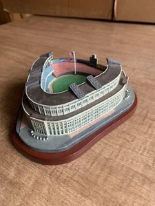 YANKEE STADIUM DANBURY MINT REPLICA New York YANKEES NEW IN ORIGINAL BOX - Picture 1 of 7