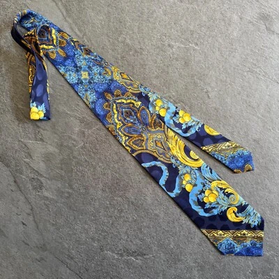 GIANNI VERSACE Corbata Seda Azul Hojas Barrocas Estampado Paisley de F/W 1994/95 Foto 1 de 4