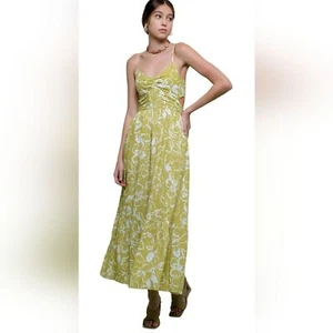 By The River Midikleid mit Blumenmuster und Cutout-Stufen Damengröße Large - Bild 1 von 9