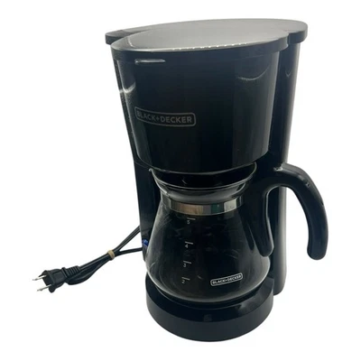 BLACK+DECKER - 5-Cup Coffee Maker (CM0700BZ) - Compact Brewer - Image 1 of 4