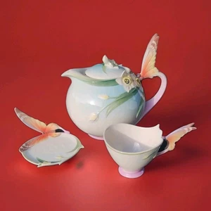 FRANZ PORCELAIN PAPILLON BUTTERFLY 1LTR TEAPOT #XP1878 WITH CUP AND SAUCER - Picture 1 of 14