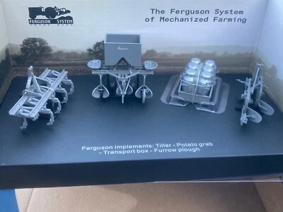 1/32 scale UH 6247 Ferguson Implement set plough cultivator  Tractor tracteur - Image 1 of 4