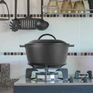 Dutch Oven with Integrated Handles Pre-Seasoned Surface 5 Qt. Durable Cast Iron - Picture 1 of 6