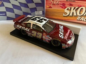 Action #33 Ken Schrader Skoal 1999 Monte Carlo #W249916064-1 1/24 Scale Diecast - Picture 1 of 5