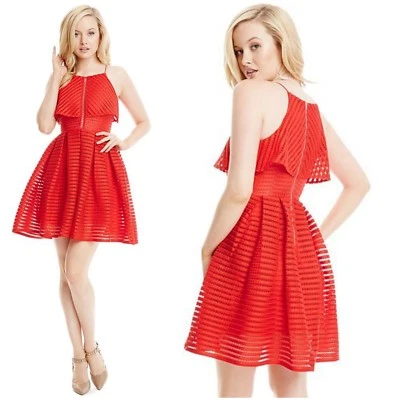 🌹🌹 NUEVO CON ETIQUETAS Guess By Marciano rojo VESTIDO AJUSTADO Y ACAMPANADO HARPER Talla M 🌹🌹 Foto 1 de 3