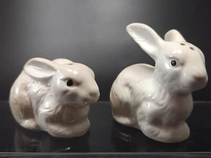 Keramik weißer Hase Kaninchen Salz Pfeffer Shaker 2 Zoll Mitte des Jahrhunderts Vintage - Bild 1 von 15