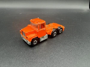 Plataformas de dirección vintage Hot Wheels Mack V-600 naranja Blackwalls BW ¡Buen estado! - Imagen 1 de 4