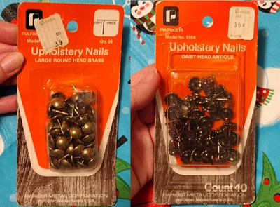 Clavos decorativos para tapicería Parker años 50 56 redondos de latón y 40 cabezas dasiey antiguas Foto 1 de 4