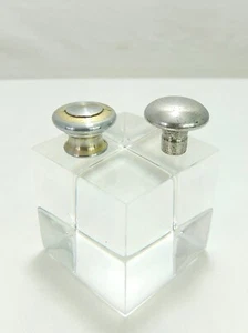 Menge 2 Vintage Metall Lampe Finish - Knöpfe.  3/4" H. 1/4-27.   LF-200. - Bild 1 von 5