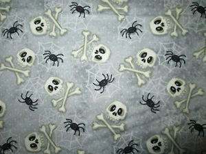 SPIDER SKULLS BONES SPIDERS SPIDERWEB SKULL GRAY COTTON FABRIC FQ - Picture 1 of 6