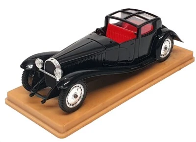 Solido 1/43 Scale 136 - 1930 Bugatti 41 Royale - Black/Red Seats - Image 1 of 4