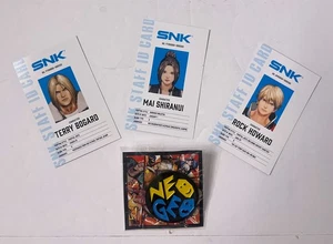 SNK  NEO GEO Logo Promo PIN BADGE BUTTON & Brand Card Lot Mai Terry Neogeo - Picture 1 of 4