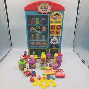 Ryan's World Vending Machine with 24 Accessories with Prizes & 8 Coins READ - Picture 1 of 18
