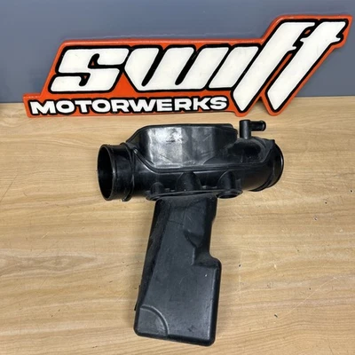 Infiniti G35 2004-2006 sedán limpiador de admisión de aire caja resonador manguera conducto tubo fabricante de equipos originales Foto 1 de 4