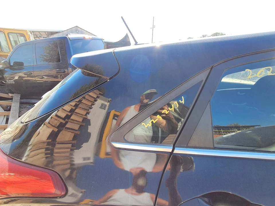 Used Right Quarter Glass fits: 2016 Hyundai Elantra Hatchback GT w/solar Right G - Image 1 of 4