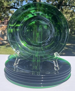 6 schöne Cristal D’Arques Cavalier smaragdgrünes Glas 10” Essteller mit Rand - Bild 1 von 9