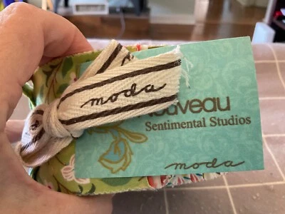 Moda NOUVEAU jelly roll by Sentimental Studios      2 available - Image 1 of 3