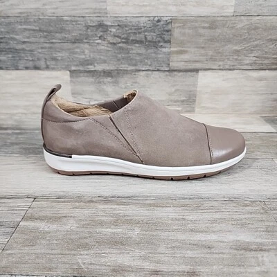 Walking Cradles Womens Ozzie Slip-On Shoes Womens Sz 5.5 Sandstone (WORN 1X) - Image 1 of 4