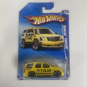 2010 Hot Wheels #117 HW City Works 1/10 CADILLAC ESCALADE Yellow w/Black Pr5 Sp - Picture 1 of 6