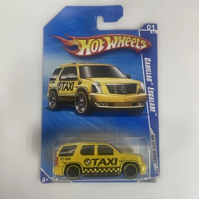2010 Hot Wheels #117 HW City Works 1/10 CADILLAC ESCALADE Yellow w/Black Pr5 Sp - Image 1 of 4
