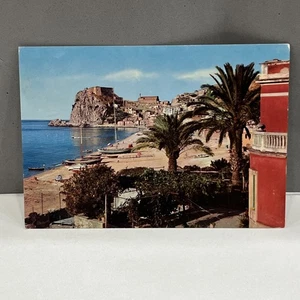 CARTOLINA COLORI VINTAGE COLLEZIONE LA COSTA VIOLA SCILLA UNA VILLA SUL MARE - Foto 1 di 2